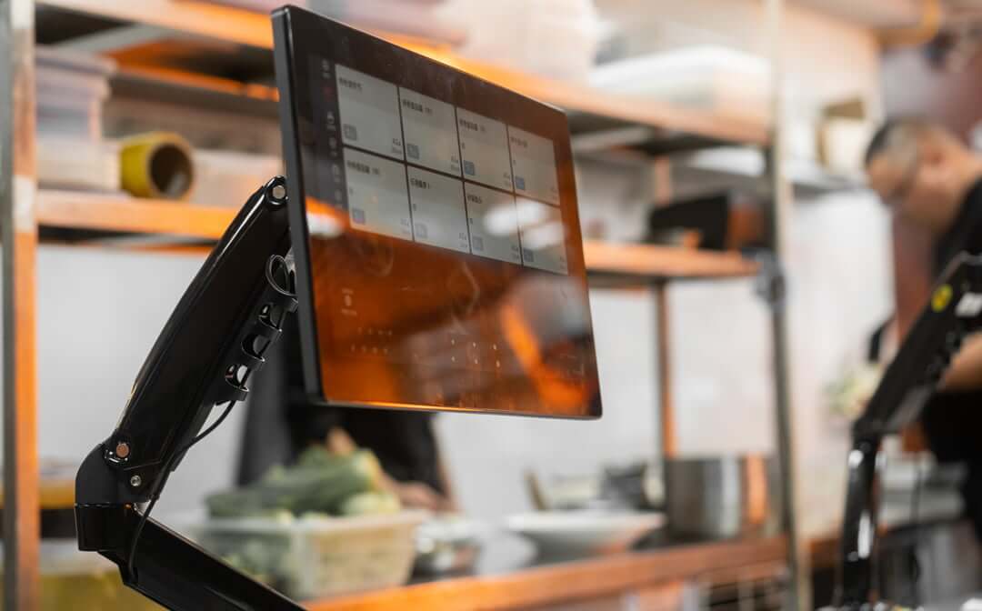 Glove-friendly touch in kitchen