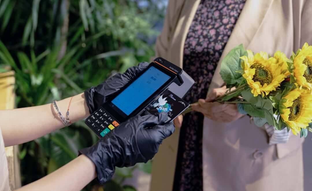 Scanning shipping labels